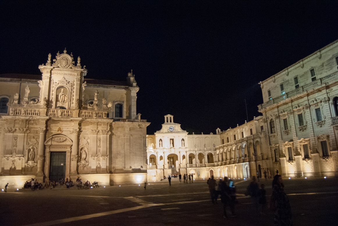 Lecce Piazza Duomo Notturna
