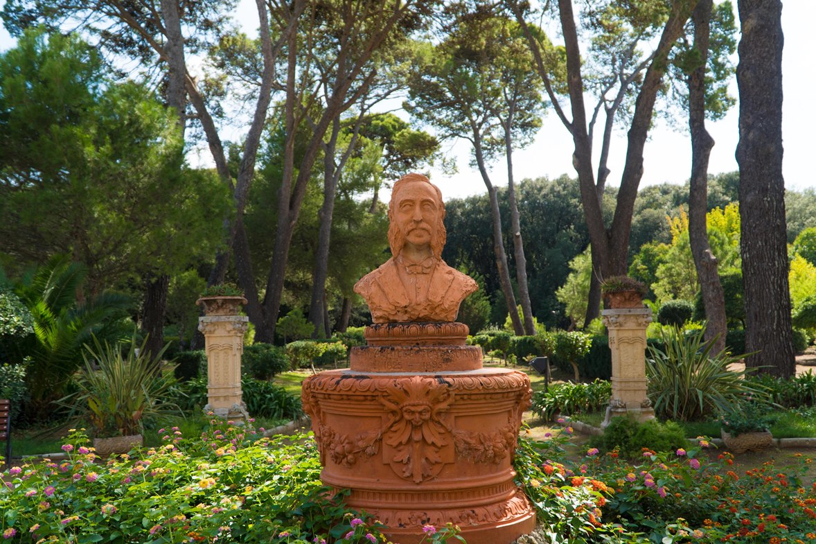 Maglie Statua Villa Tamborino