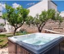 PISCINA JACUZZI NEL GIARDINO